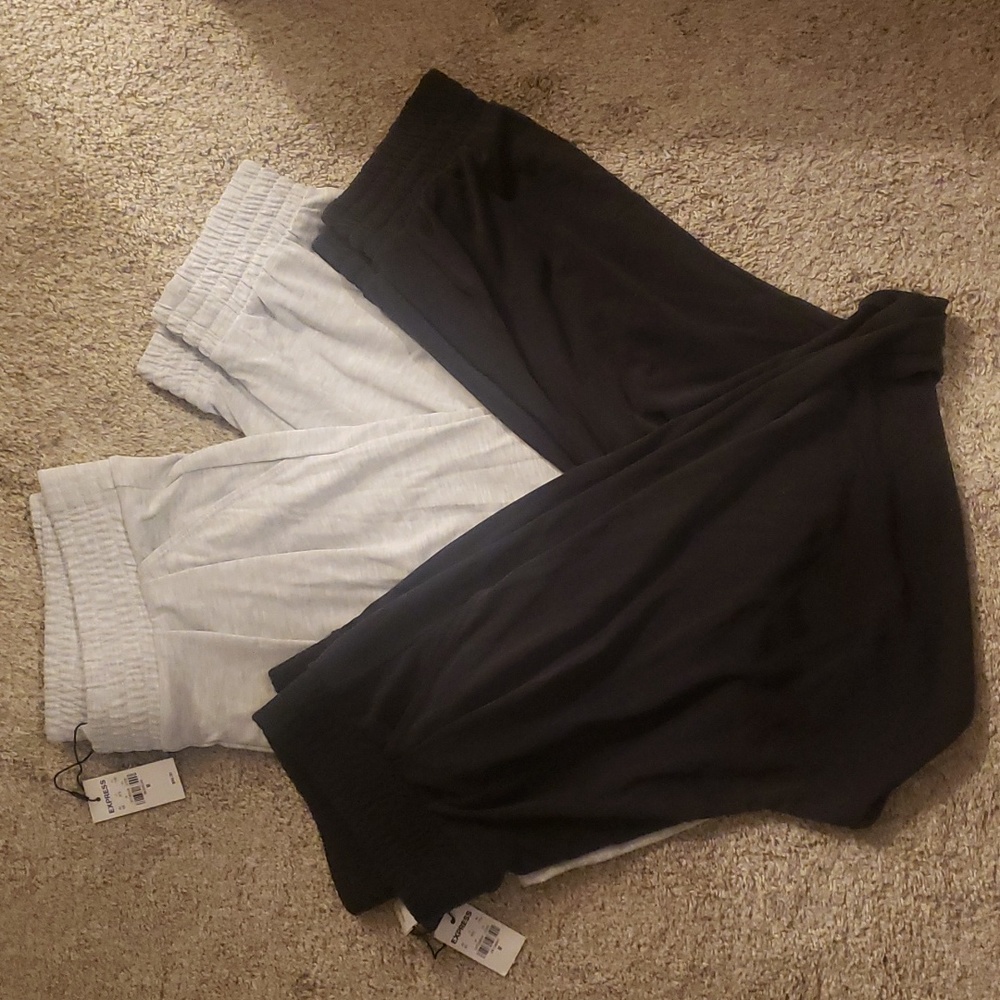 2 Express joggers